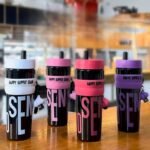 Anubhav Janni Stylish Sipper Bottle with Colorful Lid Straw Leak-Proof Tumbler Water Bottle with Keychain Charm 950ml (ColorAnd Design Sent As Per Stock) (Pack Of 1) - Image 6