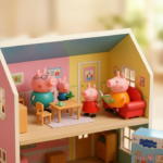 Anubhav Janni Pig Family Figurine Set 4 Pcs Playset with Pig Mummy Daddy Ideal Pretend Play Toy for Kids Ages 3+ Perfect Birthday Party Gift (Multicolor) - Image 7