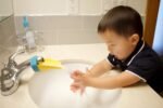 Anubhav Janni Water Faucet Extender Kids Shower Animal Tap Extension for Kitchen Sink Multicolor Flexible Silicone Adults Bathroom Basin Border Easy Hand Washing with Duck Mouth (Pack Of 1 Pcs) - Image 3