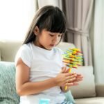 Anubhav Janni Candy Flower Stress Buster Rainbow Lollipop Toy Spinning Toy Fidget Kids Shaped Hand Spinner Twisting And Rotating Colorful Petals Gift Creative Boys Girls (Pack Of 1 Pcs) - Image 4