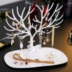 Anubhav Janni Deer Tree Plastic Jewelry Case Earrings Organizer Hook Stand Display Holder and Organizer Black Plastic Deer Antlers Creative Sika Tray Style Jewellery ( pack of 1 ) - Image 7