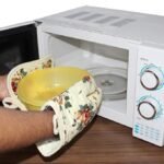 Anubhav Janni China Oven Gloves With Pad Kitchen Bakery Heat Resistance Microwave Baking Mitt Resistant Hand Glove A Pot Holder Thermal Safety Utility Women Cooking (Pack Of 1 Pcs) - Image 2