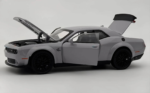 Dodge Challenger SRT Hellcat 1:24 diecast scale model car - Image 2