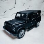 Classic Land Rover Defender 110 1:24 diecast scale model car collectible | Assorted Colors - Image 10