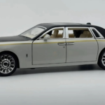 Rolls Royce Phantom VIII 1:18 diecast scale model miniature car - Big Size