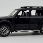 Land Rover Defender 110 1:24 diecast Scale Model car | Assorted Colors