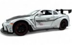 Nissan GTR 1:24 diecast scale model car collectible - Image 6