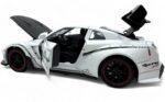 Nissan GTR 1:24 diecast scale model car collectible - Image 8