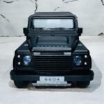 Classic Land Rover Defender 110 1:24 diecast scale model car collectible | Assorted Colors - Image 12