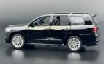 Toyota Land Cruiser LC200 1:24  diecast Scale Model | Assorted Colors - Image 2