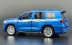 Toyota Land Cruiser LC200 1:24  diecast Scale Model | Assorted Colors - Image 12