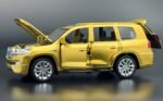 Toyota Land Cruiser LC200 1:24  diecast Scale Model | Assorted Colors - Image 14